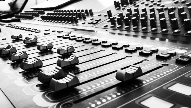 Music mixing board